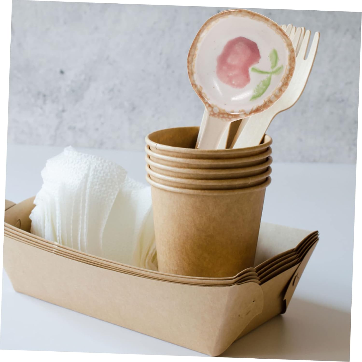 Decorative ceramic soup spoon with hot handle multifunctional ramen dessert spoon creative Japanese tableware, unique design, suitable for soup